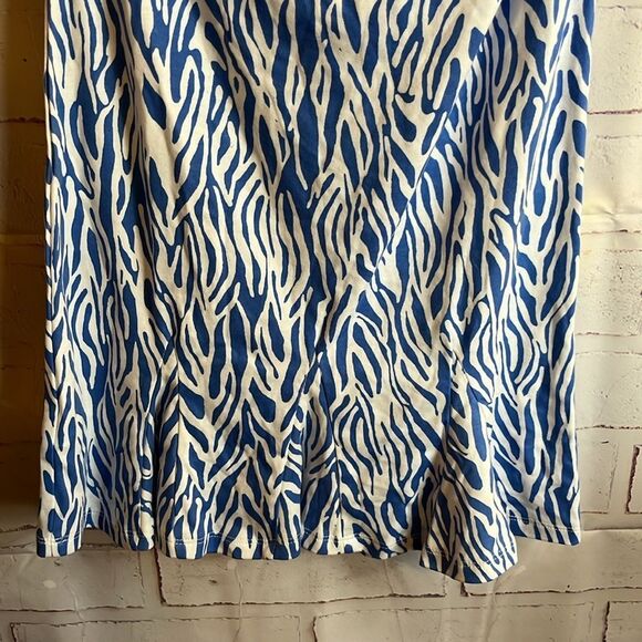 Women’s NWT DIANE VON FURSTENBERG BLUE ZEBRA PRINT CAMI TOP S, AND SKIRT XS SET - Picture 3 of 16